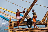 Kerala - Kochi the Chinese fishing net. 